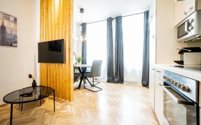 Modern and lovely apartment next to subway station