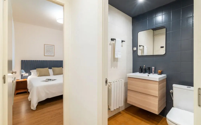 Rafael Apartment by Olala Homes