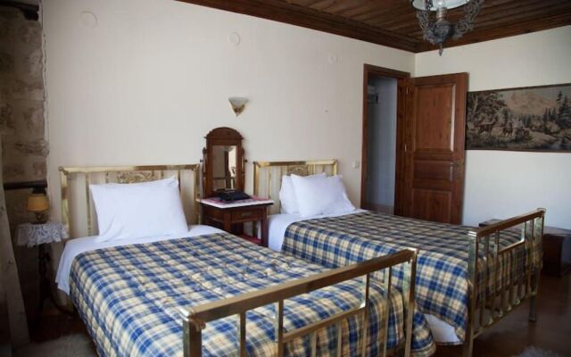 Hagiati Traditional Hotel