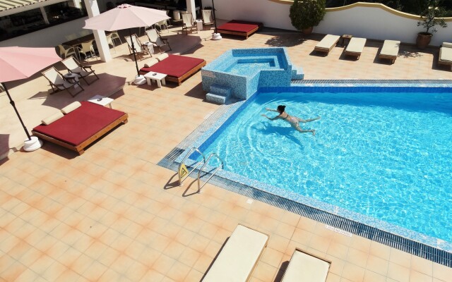 Oasis Beach Club