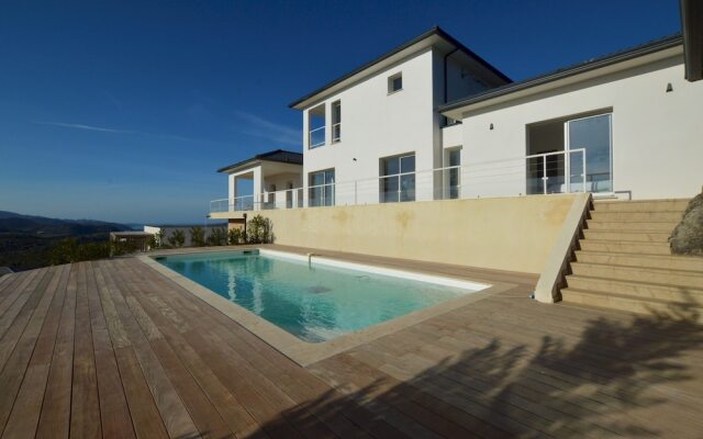 Casa Serena  piscine et vue panoramique