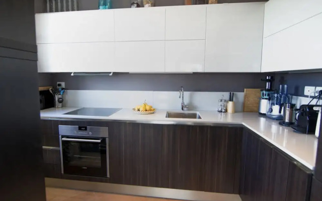 Apartment With Terrace for 4 People