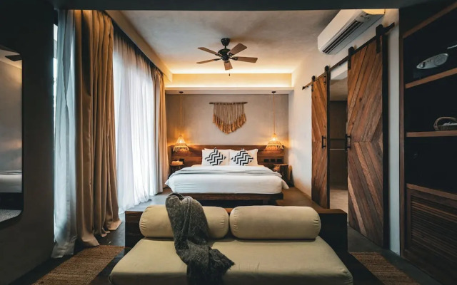 Isla Amara Resort