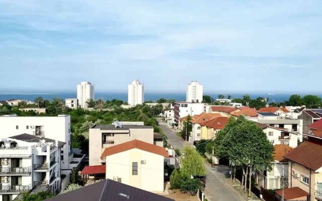 Blue Sky Hotel