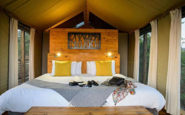 Ndhula Luxury Tented Lodge