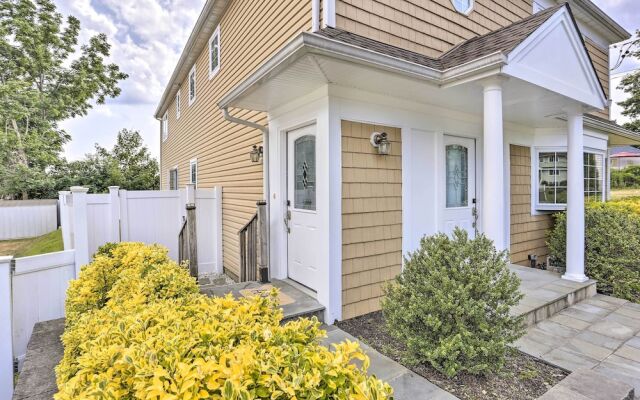 Ideally Located Glen Cove Apartment!