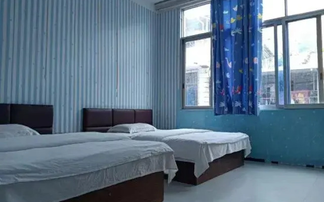 Hechi Abundant Hotel