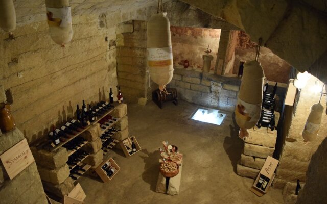 Al Bastione Relais Suite And Rooms