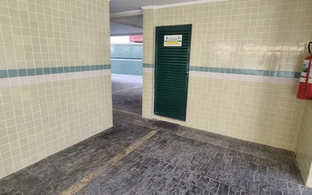 Apartamento com piscina perto do mar de Ubatuba, aceitamos crianças