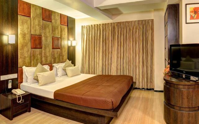 Hotel Pinnacle by OYO Rooms