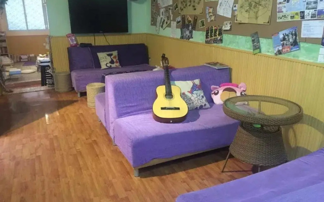 Whale Song Travel Inn