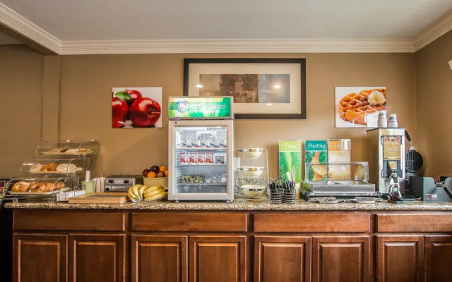 Americas Best Value Inn & Suites Escondido