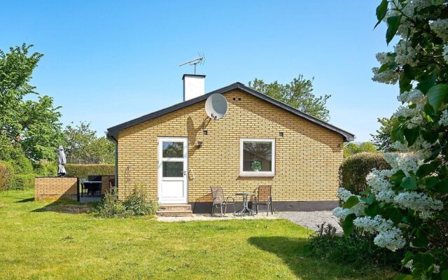 6 Person Holiday Home in Ronne-by Traum
