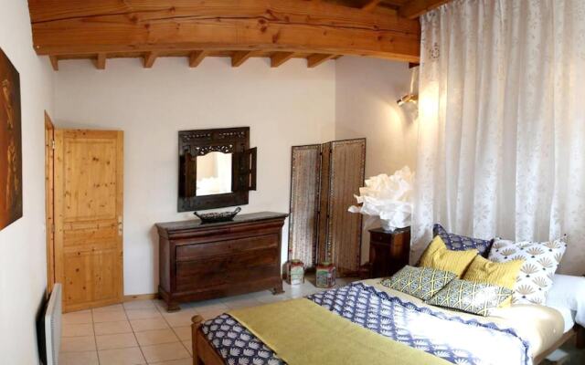 House With 4 Bedrooms in Saint-front-de-pradoux, With Shared Pool and Furnished Garden