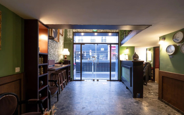 The Walled off Hotel Paris