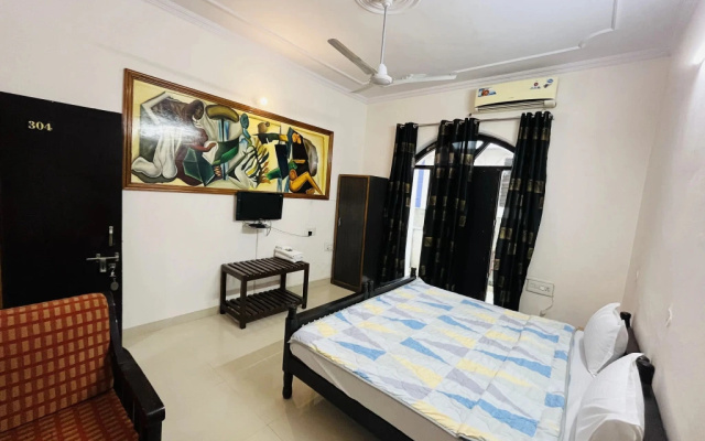 OYO 17284 Hotel Vrindavan Palace