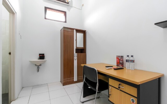 RedDoorz @ Jagakarsa 2