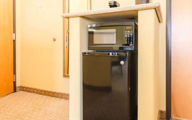 Comfort Suites Salina South