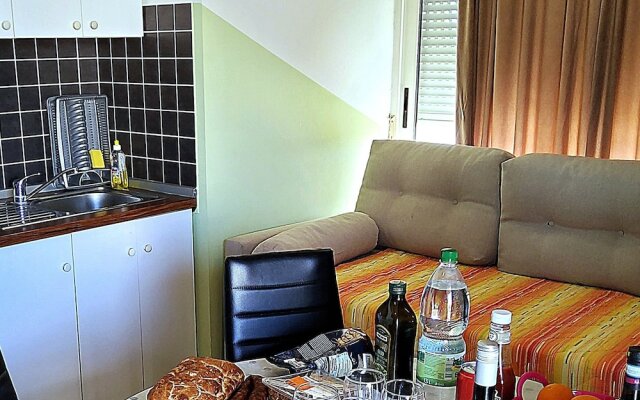 Captivating Apartment 15 Sleeps 4 Guests