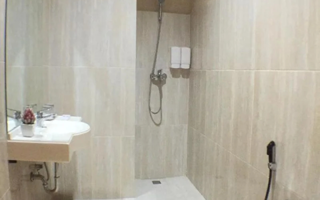 THE Hotel