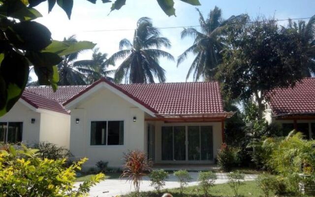 Golden Sea Beach Villa and Resort