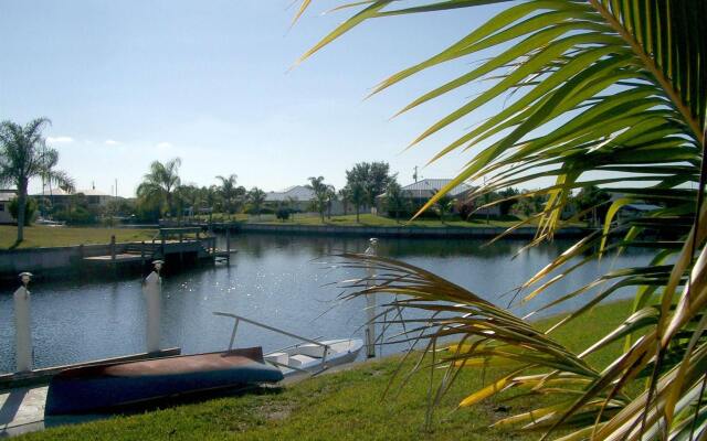 Tropical Paradise Bed & Breakfast
