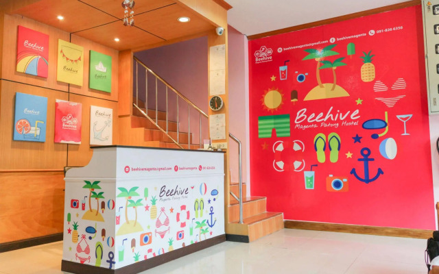 Beehive Magenta Patong Hostel