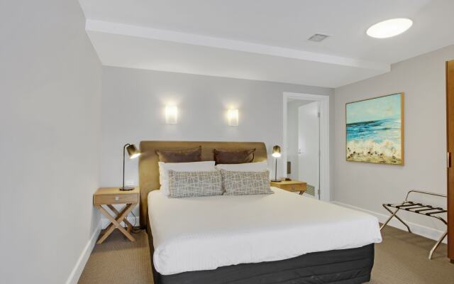 Bellevue on the Lakes