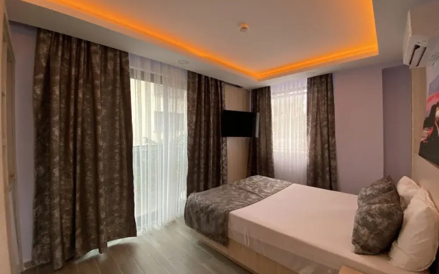 Castle's Light Boutique Hotel