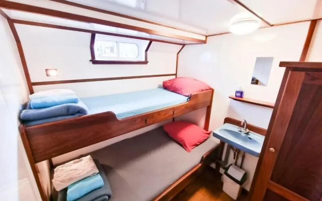 Amsterdam Hotelboat