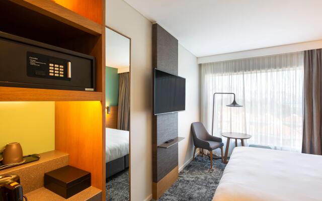 Holiday Inn Express And Suites Queenstown, an IHG Hotel