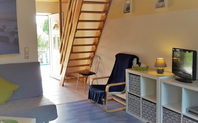 Cheerful Apartment in Kühlungsborn near Beach