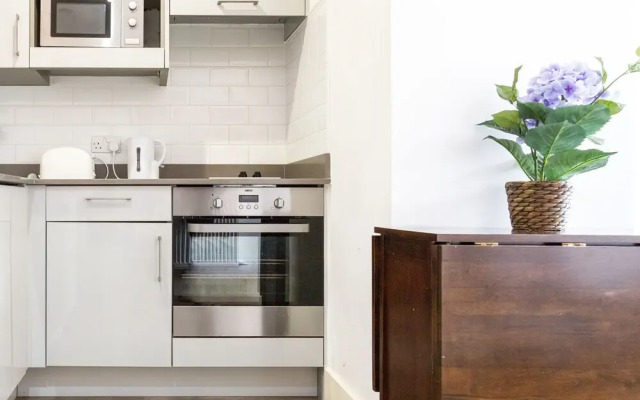 Studio Apartment  Central London