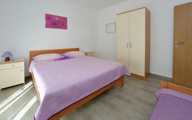 Aleksandra - 10 m From sea - A6