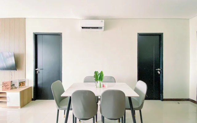 Good Designed and Homey 3BR Nifarro Park Apartment