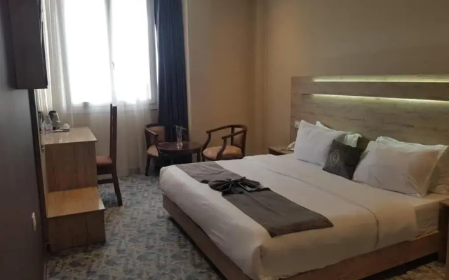 Blue Sky Hotel Oran