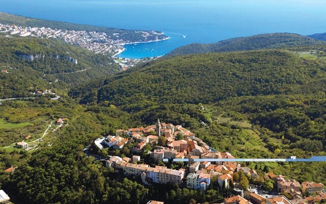 Stunning Home in Labin With Wifi and 4 Bedrooms