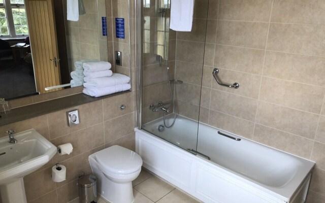 Dumbleton Hall Hotel