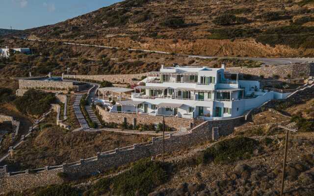 Castello Amorgos Suites