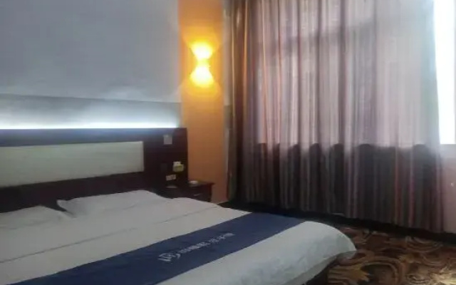 Home Inn Huaxuan Hotel (Duolun Longzehu Branch)