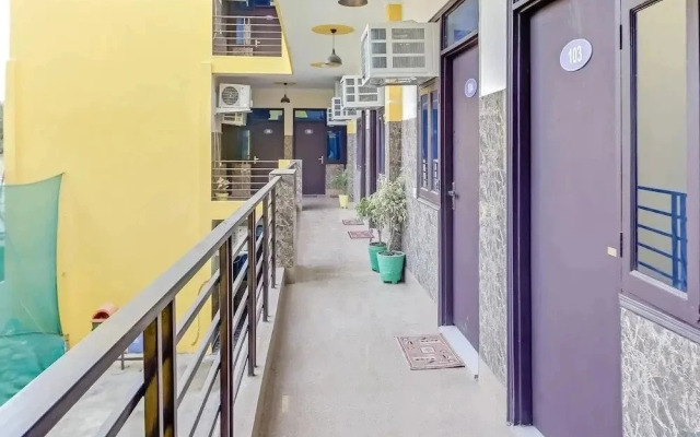 Delightful Studio Chhatarpur by OYO Rooms