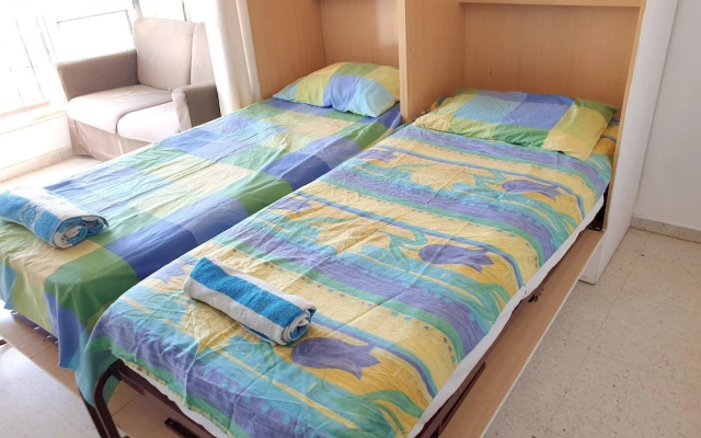 Studio in Fuengirola with wonderful sea view shared pool terrace