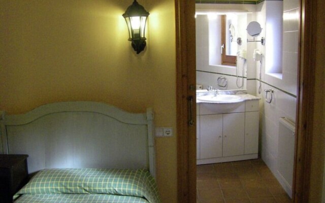 Modern Furnished Apartment Situated on the Ground Floor