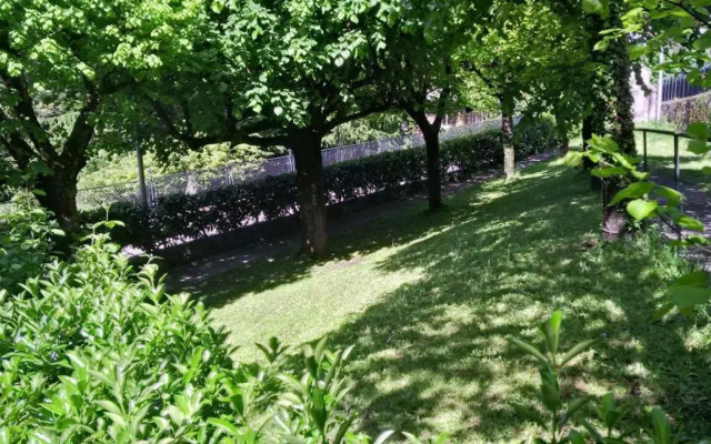 Shangrilla Hotel & Restaurant