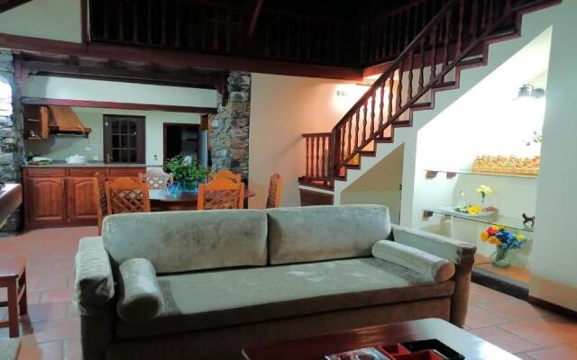 Santana, Flowers's House
