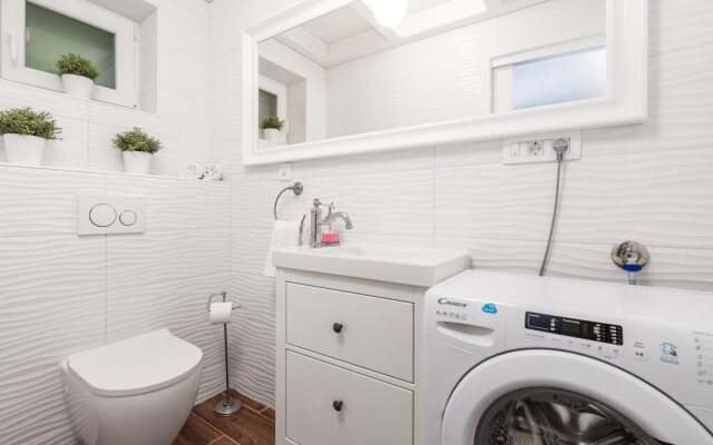 Amazing Home in Nerezine With Wifi and 3 Bedrooms