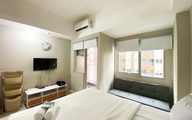 Minimalist Studio Room LRT City Jatibening Apartment – Guest Rooms – Bekasi