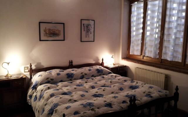 Amazing Stay in Tuscany Rustic Style