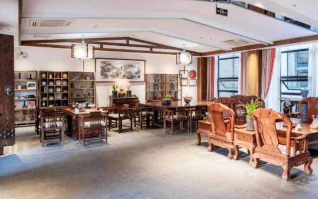 Liujiang Rongyuan Hotel