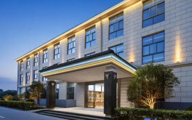 Yuan Yuan Holiday Hotel